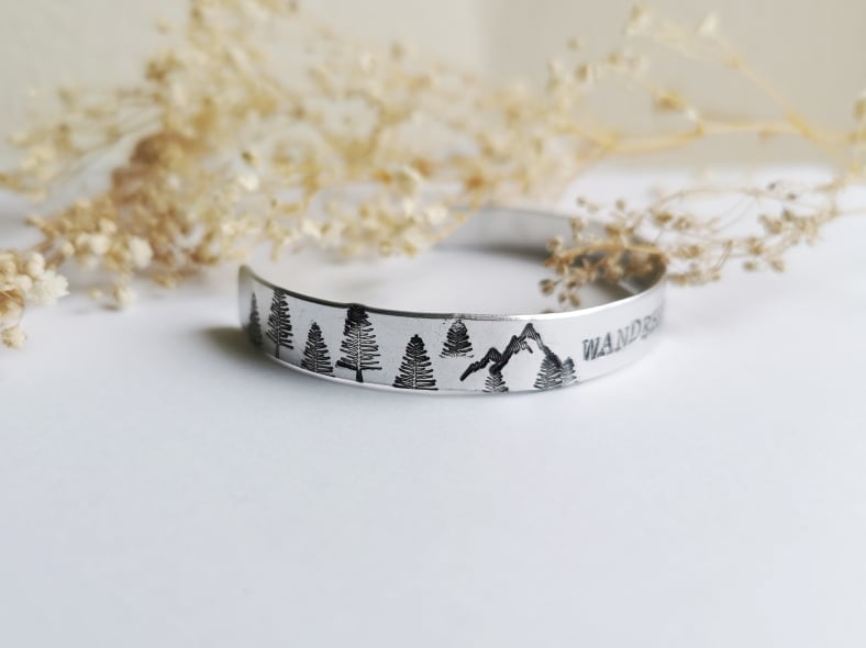 Wanderer Mountain Bangle